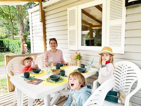 MOBILHOME 4 personnes - WELCOME 27m² - 2 chambres - TV - climatisation - terrasse -