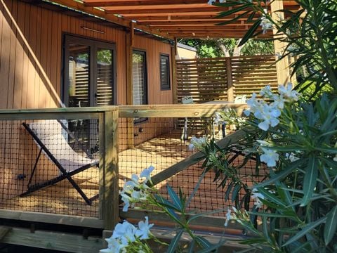 MOBILHOME 4 personnes - PREMIUM 30m² - 2 chambres - TV - lave-vaisselle - climatisation - terrasse