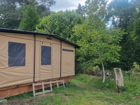 Tente en toile et en bois 6 personnes - Chalet Toilé Prémium
