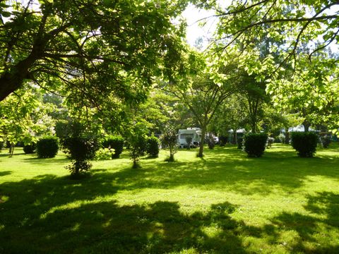 Emplacement - Camping pour tente, caravane ou camping-car sans électricité