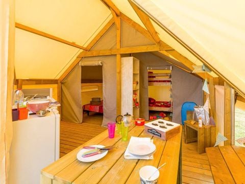 LODGE 4 personnes - 2 Chambres | 4 Couchages | Pas de salle de bain