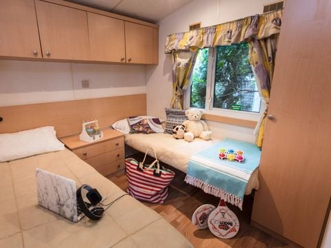 MOBILHOME 5 personnes - Mobil-home | Classic | 3 Ch. | 5 Pers. | Terrasse surélevée | 1 SDB | Clim.