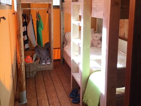 Tente en toile et en bois 4 personnes - Tente Safari Tendi avec salle de bain