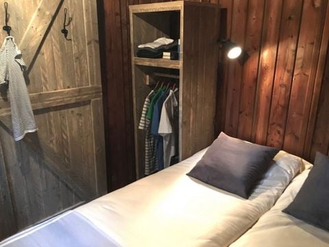 Tente en toile et en bois 4 personnes - Tente Safari Tendi avec salle de bain