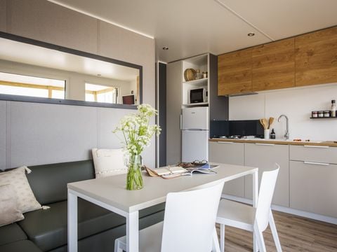 MOBILHOME 4 personnes - CONFORT +