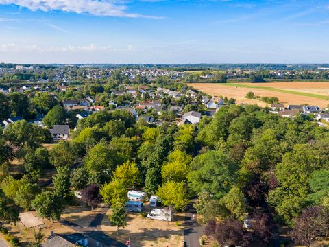 TENTE TOILE ET BOIS 4 personnes - Tente équipée (sans sanitaires ni chauffage)