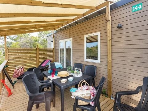 MOBILHOME 4 personnes - Mobil-home | Premium | 3 Ch. | 4 Pers. | Terrasse surélevée | 1 SDB | Clim.