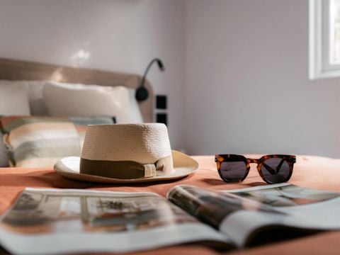 MOBILHOME 4 personnes - Premium 25 m² dont Terrasse couverte- 2 chambres +TV + Lave-vaisselle + BBQ