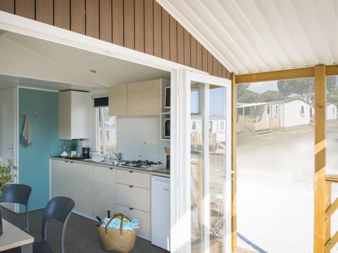 MOBILHOME 4 personnes - Premium 25 m² dont Terrasse couverte- 2 chambres +TV + Lave-vaisselle + BBQ