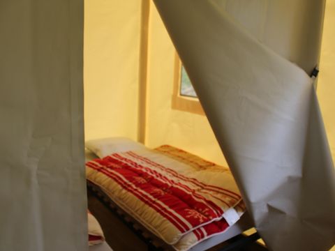 Tente en toile et en bois 4 personnes - Funflower Standard 20m² 2 chambres sans sanitaires