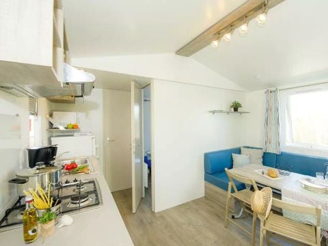 MOBILHOME 8 personnes - Mobil-home | Comfort | 3 Ch. | 6/8 Pers. | Terrasse surélevée | 1 SDB | Clim. | TV