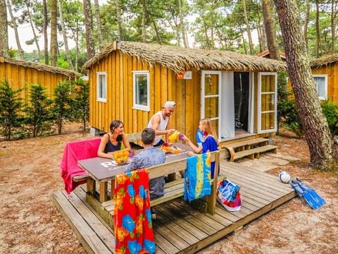 BUNGALOW 4 personnes - CABANE BOIS - 2 chambres (sans sanitaires)