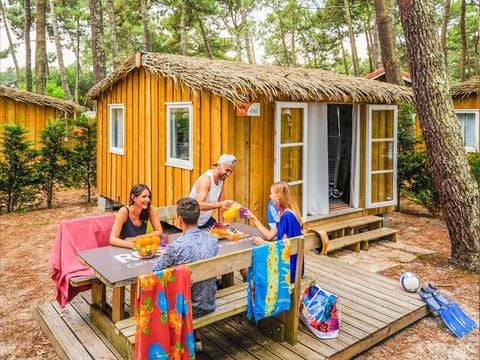 BUNGALOW 4 personnes - CABANE BOIS - 2 chambres (sans sanitaires)