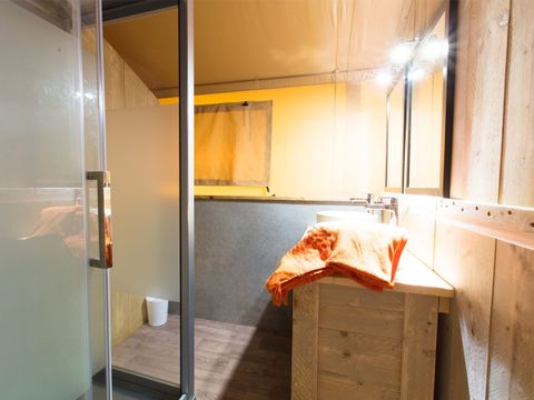 TENTE TOILE ET BOIS 8 personnes - ECOLUXE - 3 chambres