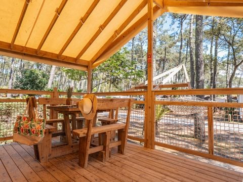 TENTE TOILE ET BOIS 5 personnes - CABANE sur pilotis