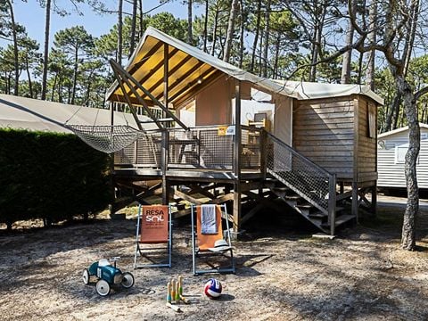 TENTE TOILE ET BOIS 5 personnes - CABANE sur pilotis