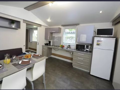 MOBILHOME 6 personnes - Mobil-home | Comfort | 2 Ch. | 4/6 Pers. | Terrasse surélevée | Clim. | TV