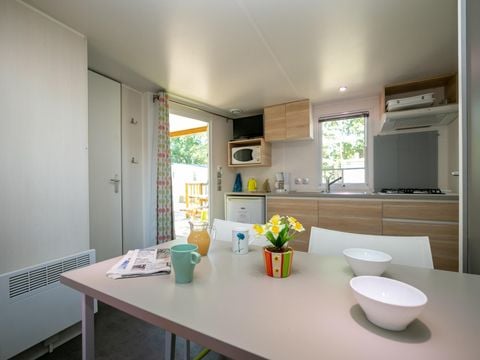MOBILHOME 4 personnes - MH2 Confort 27 m², avec sanitaires