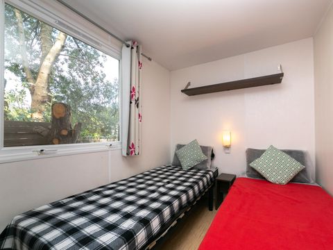 MOBILHOME 4 personnes - MH2 Confort 27 m², avec sanitaires