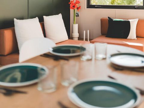 MOBILHOME 6 personnes - Premium 35m² 3 chambres - Terrasse couverte + TV + LV + Plancha 6 pers. 