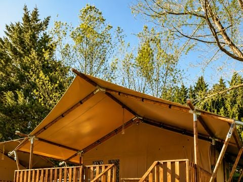 TENTE TOILE ET BOIS 4 personnes - Wood Lodge Premium Spa