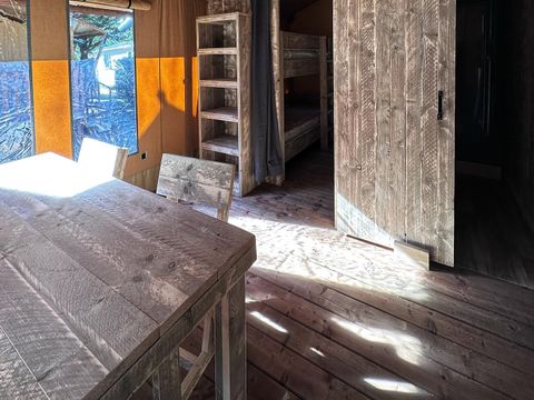 Tente en toile et en bois 4 personnes - Wood Lodge Premium Spa