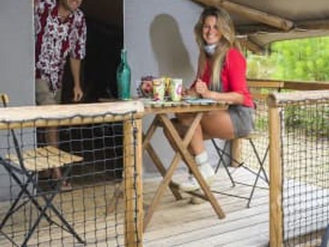 TENTE TOILE ET BOIS 4 personnes - Lodge (4 personnes)