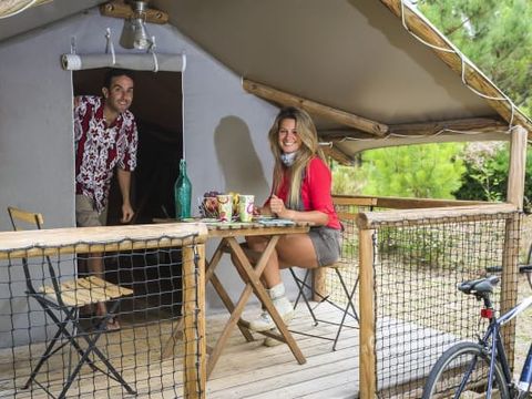 TENTE TOILE ET BOIS 4 personnes - Lodge (4 personnes)