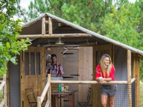 TENTE TOILE ET BOIS 4 personnes - Lodge (4 personnes)