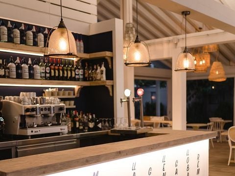 Camping Miramar a MONT-ROIG DEL CAMP, tarifas y reservas