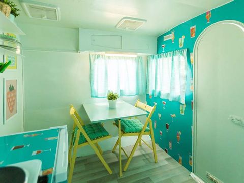 CARAVANE 2 personnes - 13 GLACE