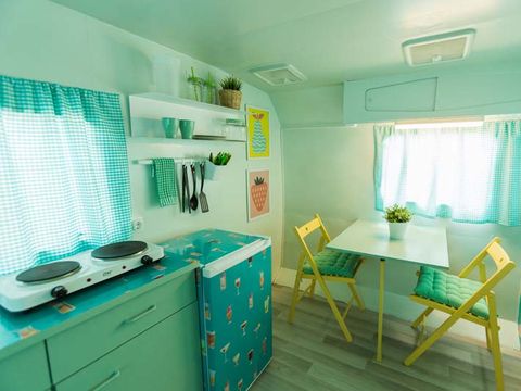 CARAVANE 2 personnes - 13 GLACE