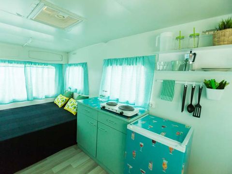 CARAVANE 2 personnes - 13 GLACE