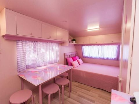CARAVANE 4 personnes - Rosa Capricho, sans sanitaires