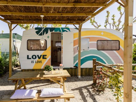 CARAVANE 4 personnes - 37 RAINBOW