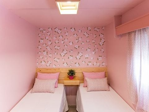 BUNGALOW 4 personnes - POOL MH 05