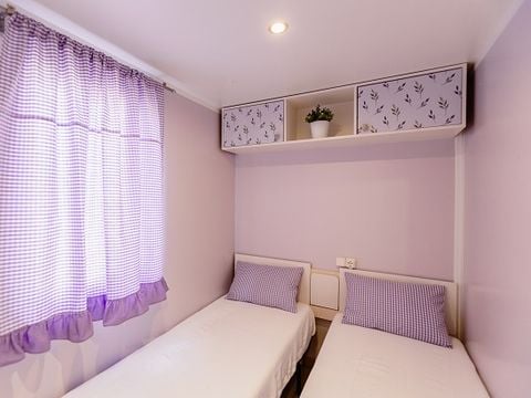 HÉBERGEMENT INSOLITE 4 personnes - LITTLE HOME