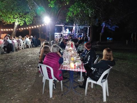 Camping Paradis Bellerive - Camping Gard