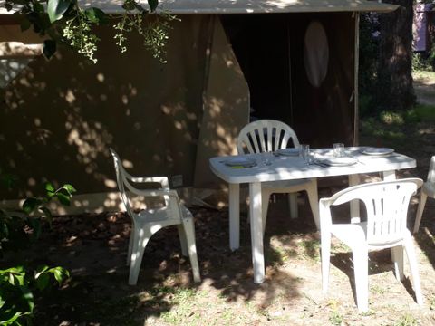 TENTE TOILE ET BOIS 4 personnes - Les Muguets - 4 personnes