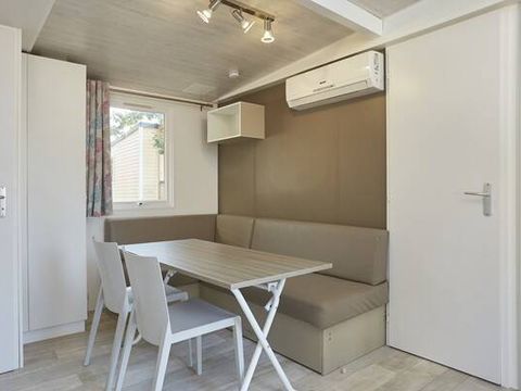 MOBILHOME 6 personnes - Comfort | 2 Ch. | 4/6 Pers. | Terrasse surélevée | 1 SDB | Clim.