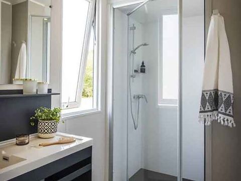MOBILHOME 3 personnes - Living 28m² - 2 chambres - clim - lave vaisselle