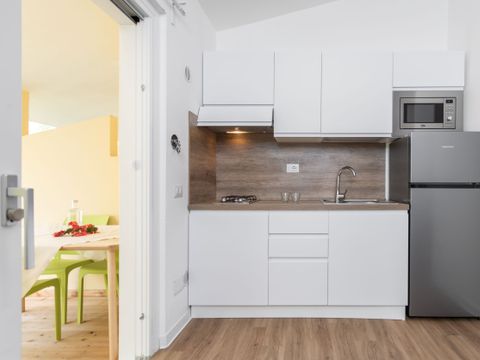 STUDIO 3 personnes - GREEN HOME Studio (séjour avec kitchenette, lit double et lit d'enfant)