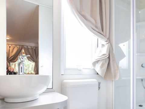 MOBILHOME 5 personnes - ELEGANT avec deux chambres