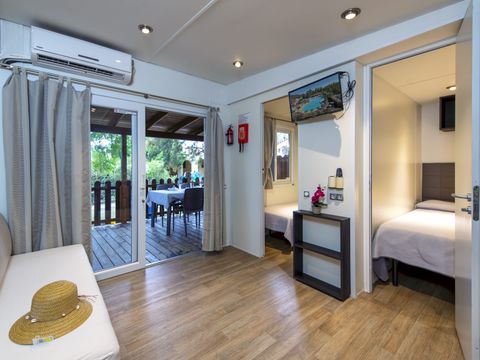 MOBILHOME 6 personnes - COLORFUL avec trois chambres