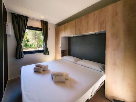 MOBILHOME 5 personnes - BEACHLUXE avec deux chambres et bain à remous