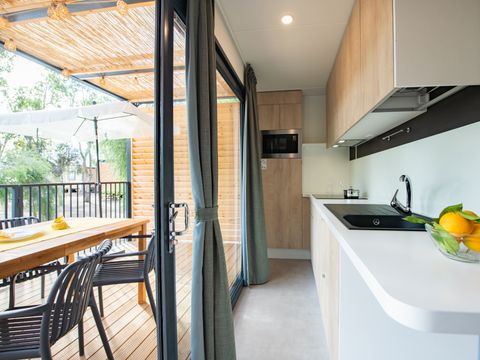 MOBILHOME 5 personnes - BEACHLUXE avec deux chambres et bain à remous