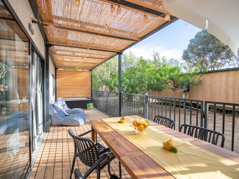 MOBILHOME 5 personnes - BEACHLUXE avec deux chambres et bain à remous