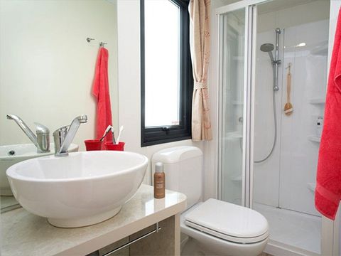 MOBILHOME 6 personnes - Comfort XL | 2 Ch. | 4/6 Pers. | Terrasse surélevée | Clim