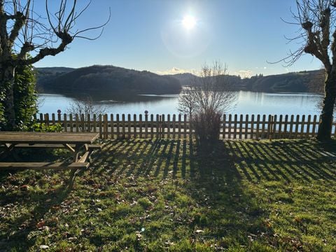 CHALET 4 personnes - Chalet Premium (2eme Balcon) 4 pers - VUE LAC