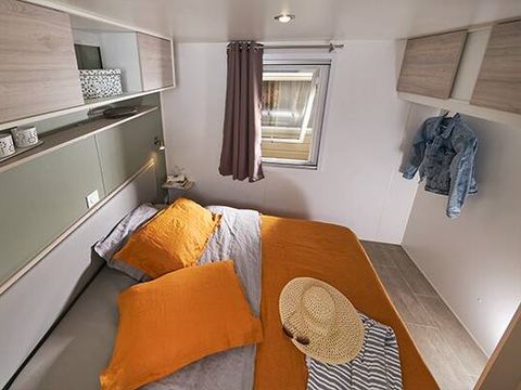 MOBILHOME 6 personnes - Premium | 3 Ch. | 6 Pers. | Terrasse surélevée | Clim. | TV